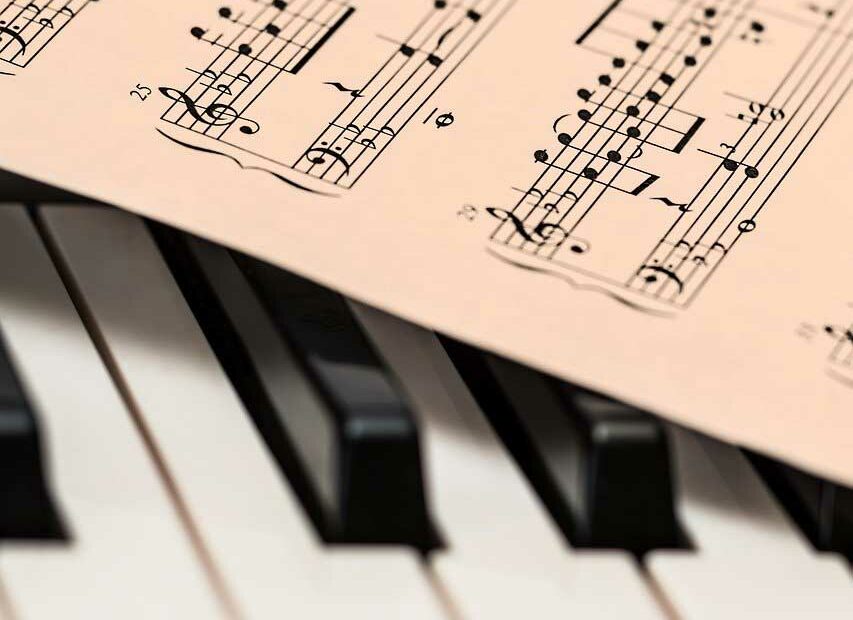 Publicar libro de partituras profesional para músicos.